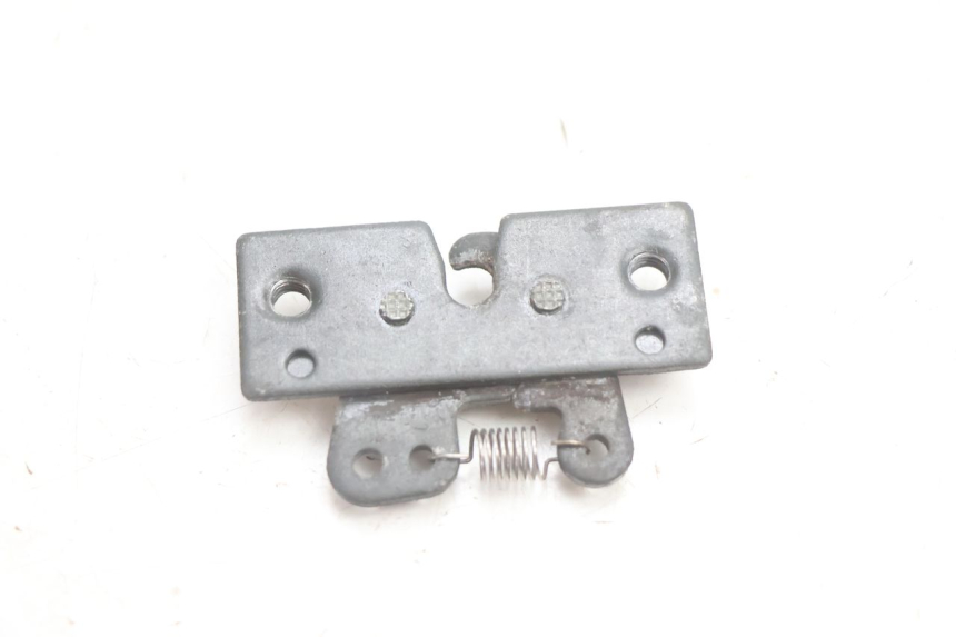 photo de SERRATURA SELLA PEUGEOT VIVACITY 50 (2004 - 2009) - Altra angolazione