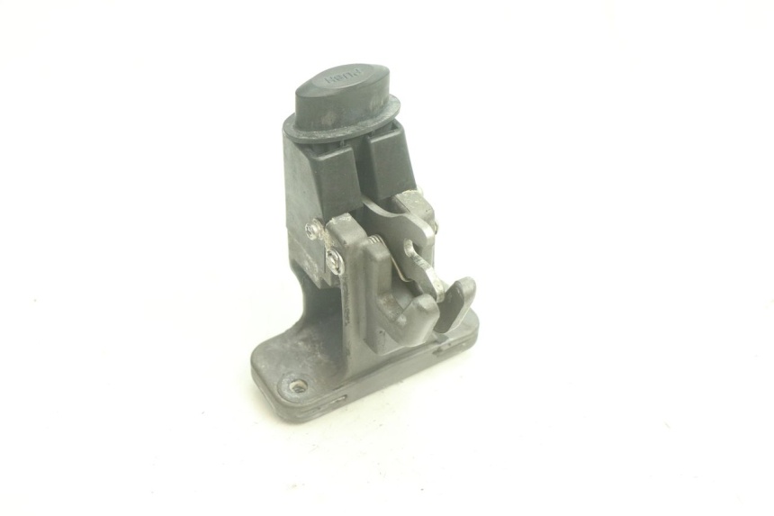 photo de SERRATURA SELLA YAMAHA WAVE RUNNER GP R 1200 (2000 - 2003) - Dettaglio del componente