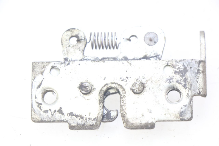 photo de SERRATURA SELLA YAMAHA XMAX X-MAX 125 (2006 - 2009) - Dettaglio del componente