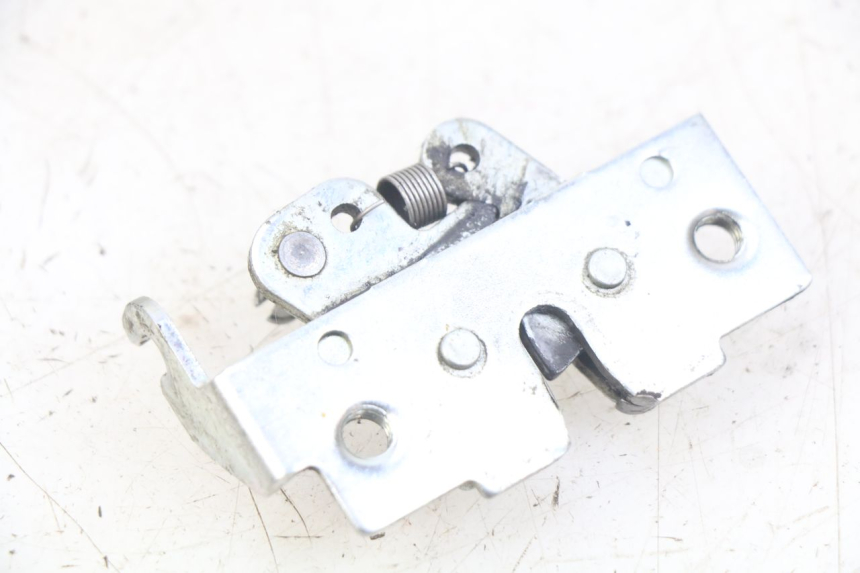 photo de SERRATURA SELLA YAMAHA XMAX X-MAX 125 (2006 - 2009) - Zoom sullo stato d'uso