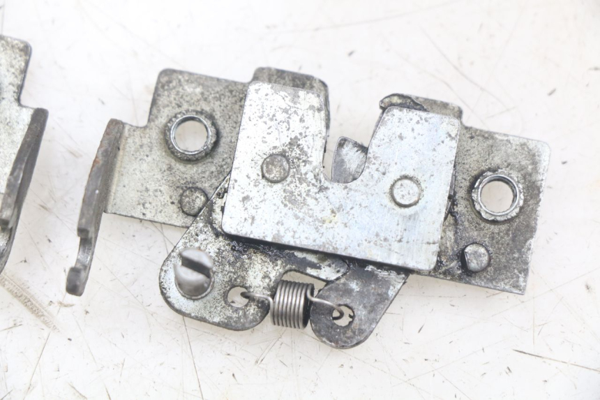 photo de SERRATURA SELLA YAMAHA X-MAX XMAX 250 (2006 - 2009) - Altra angolazione