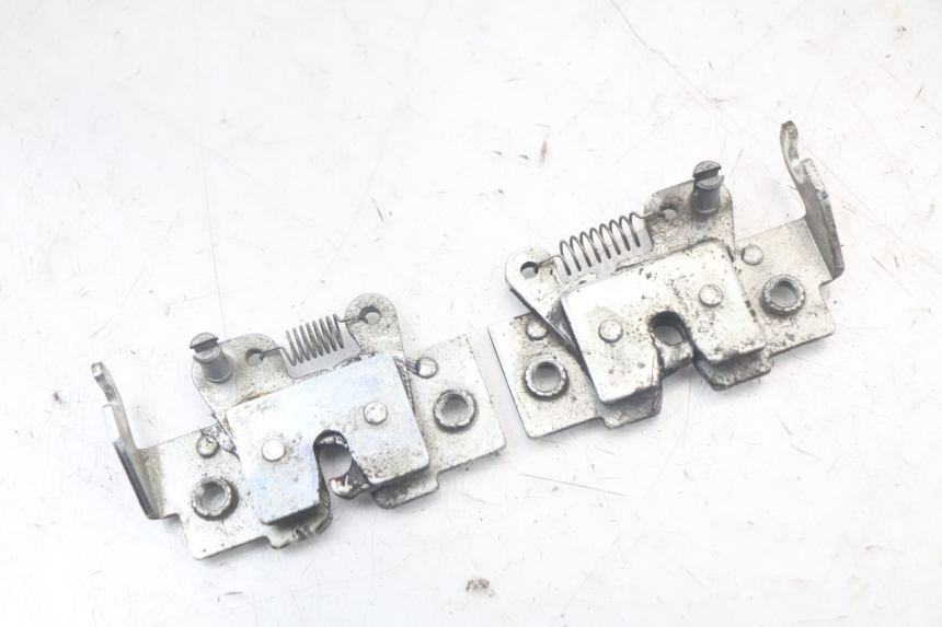 photo de SERRATURA SELLA YAMAHA XMAX X-MAX 125 (2006 - 2009) - Dettaglio del componente