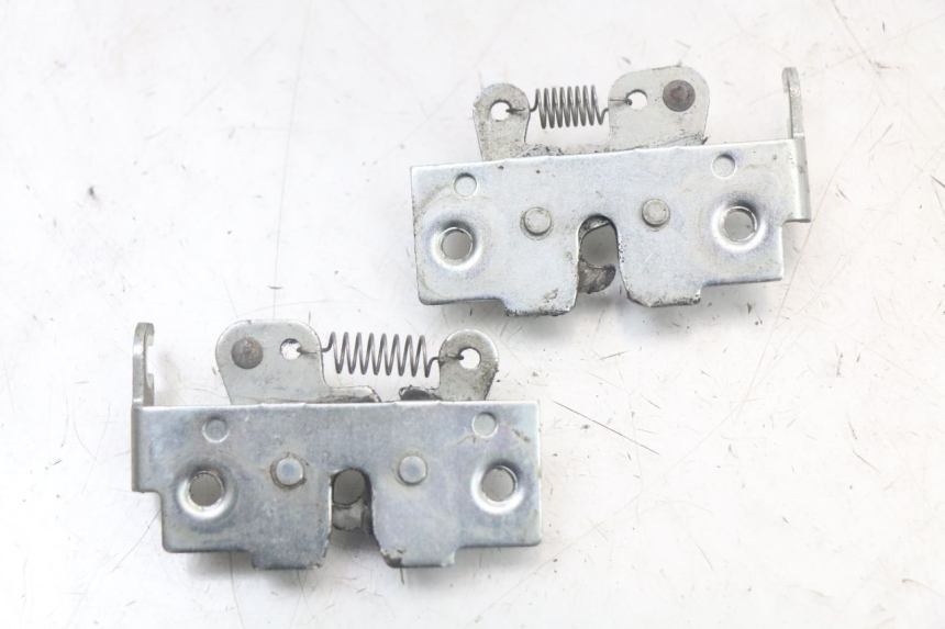 photo de SERRATURA SELLA YAMAHA XMAX X-MAX 125 (2006 - 2009) - Altra angolazione