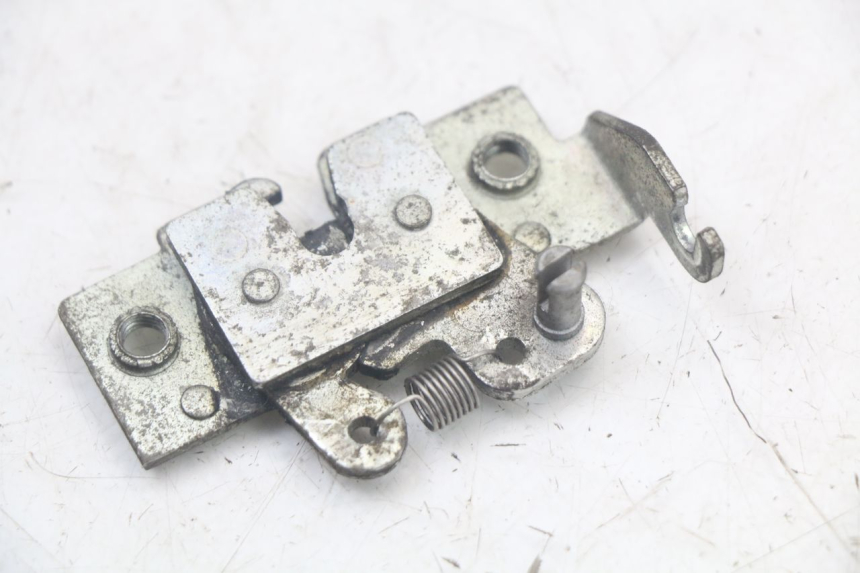 photo de SERRATURA SELLA YAMAHA XMAX X-MAX 125 (2006 - 2009) - Dettaglio del componente