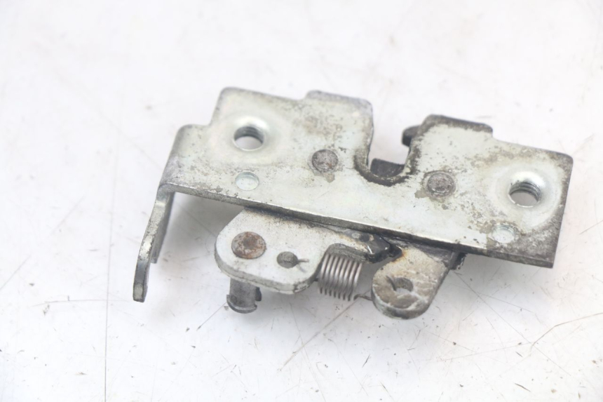 photo de SERRATURA SELLA YAMAHA XMAX X-MAX 125 (2006 - 2009) - Altra angolazione