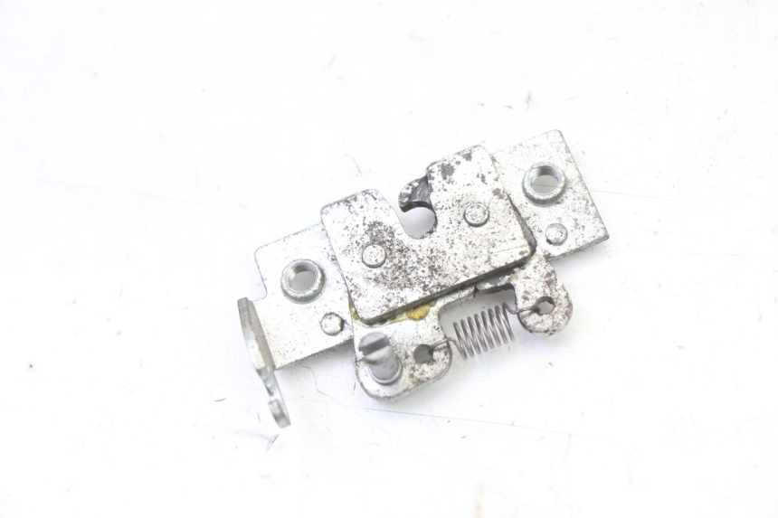 photo de SERRATURA SELLA YAMAHA XMAX X-MAX 125 (2006 - 2009) - Dettaglio del componente