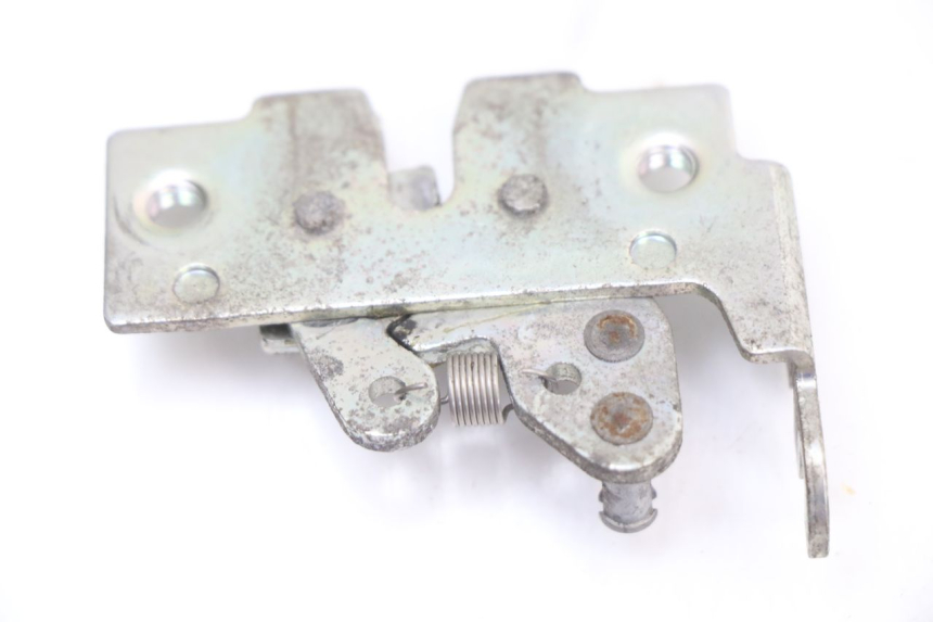 photo de SERRATURA SELLA PIAGGIO XEVO - X EVO 125 (2007 - 2017) - Dettaglio del componente