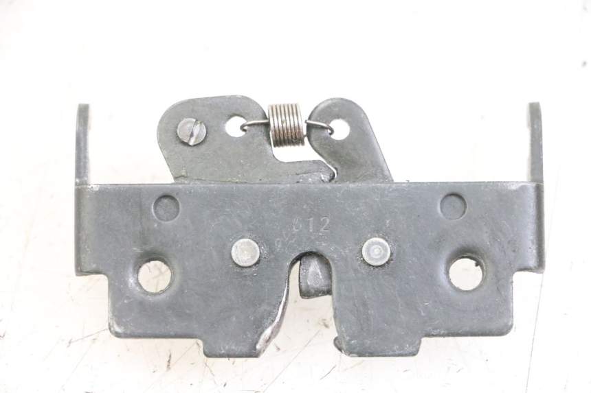 photo de SERRATURA SELLA PIAGGIO XEVO - X EVO 125 (2007 - 2017) - Altra angolazione