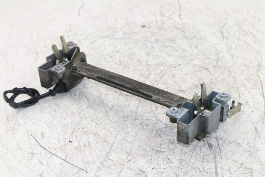 photo de Serratura sella YAMAHA YP MAJESTY ABS 400 (2007 - 2009) - Vista principale