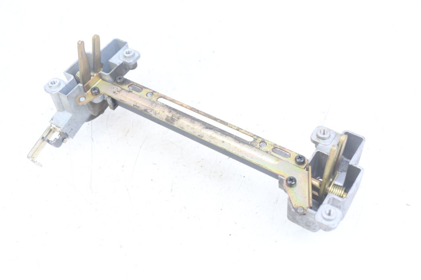 photo de SERRATURA SELLA YAMAHA YP MAJESTY 400 (2004 - 2008) - Vista principale