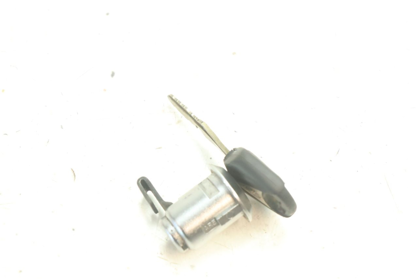 photo de SERRATURA SELLA YAMAHA YZF R6 600 (2008 - 2009) - Altra angolazione