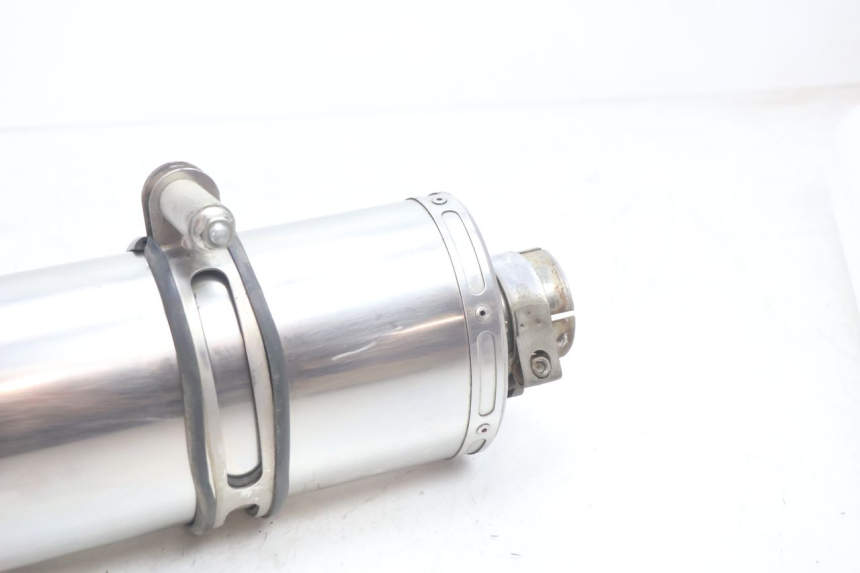 photo de SILENZIATORE HONDA CB F HORNET 600 (2005 - 2006) - Dettagli dei punti di fissaggio