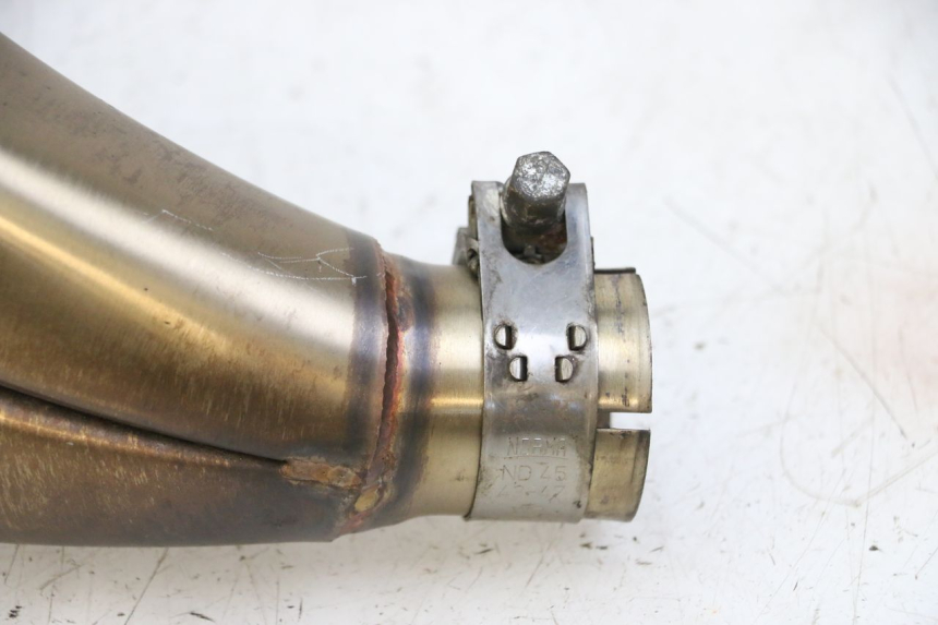 photo de SILENZIATORE SUZUKI GSR 750 (2011 - 2017) - Dettagli dei punti di fissaggio