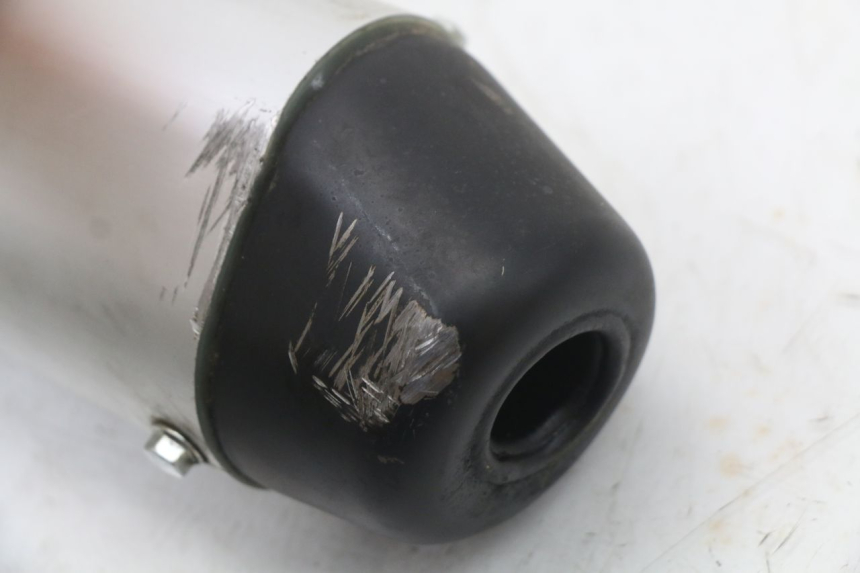 photo de SILENZIATORE KAWASAKI KX L 85 (2022 - 2024) - Dettagli dei punti di fissaggio