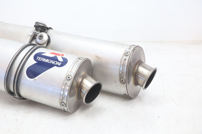 photo de SILENZIATORE DUCATI SS IE DS CARENEE 1000 (2002 - 2006) - Primo piano ad alta risoluzione