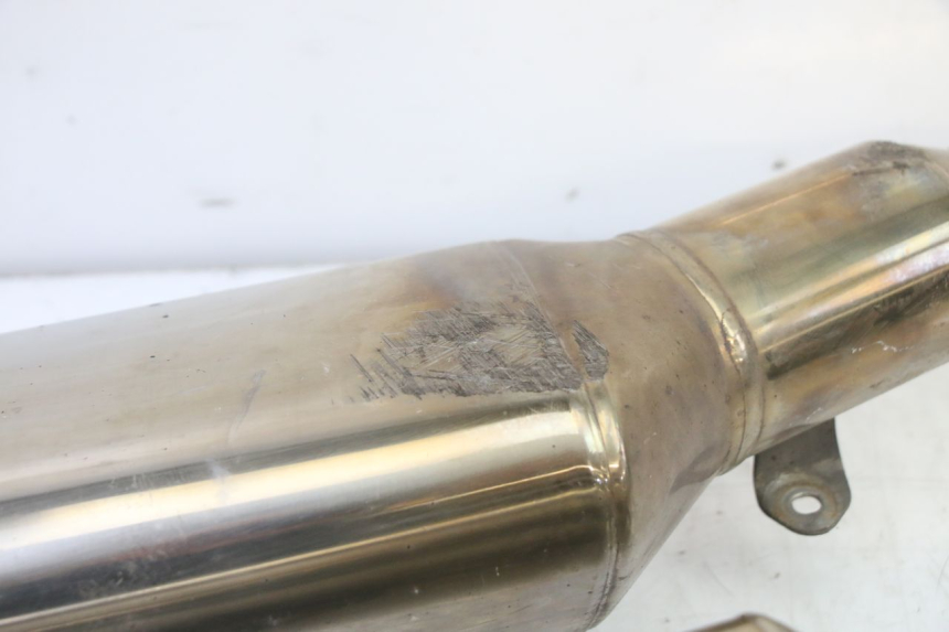 photo de SILENZIATORE HONDA ST PAN EUROPEAN 1300 (2002 - 2013) - Primo piano tecnico