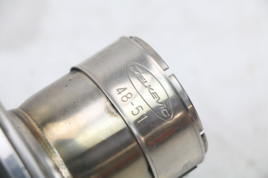 photo de SILENZIATORE SUZUKI GS F 500 (2004 - 2007) - Caratteristiche distintive