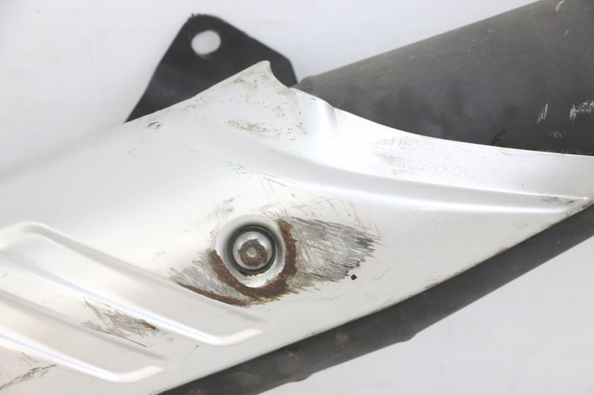 photo de SILENZIATORE HONDA XLV VARADERO 125 (2000 - 2006) - Primo piano ad alta risoluzione