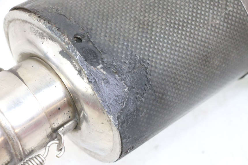 photo de SILENZIATORE YAMAHA FZS FAZER 600 (2001 - 2003) - Primo piano ad alta risoluzione