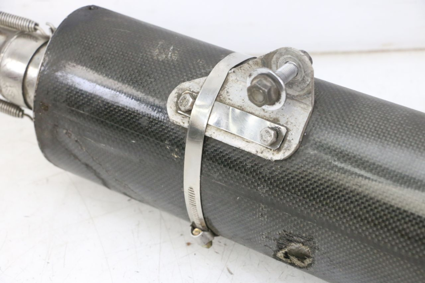 photo de SILENZIATORE YAMAHA FZS FAZER 600 (2001 - 2003) - Dettagli dei punti di fissaggio