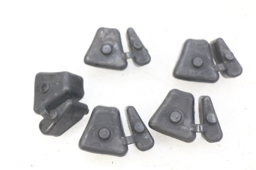 photo de SILENTBLOC CORONA HONDA CB R 1000 (2018 - 2023) - Zoom sullo stato d'uso