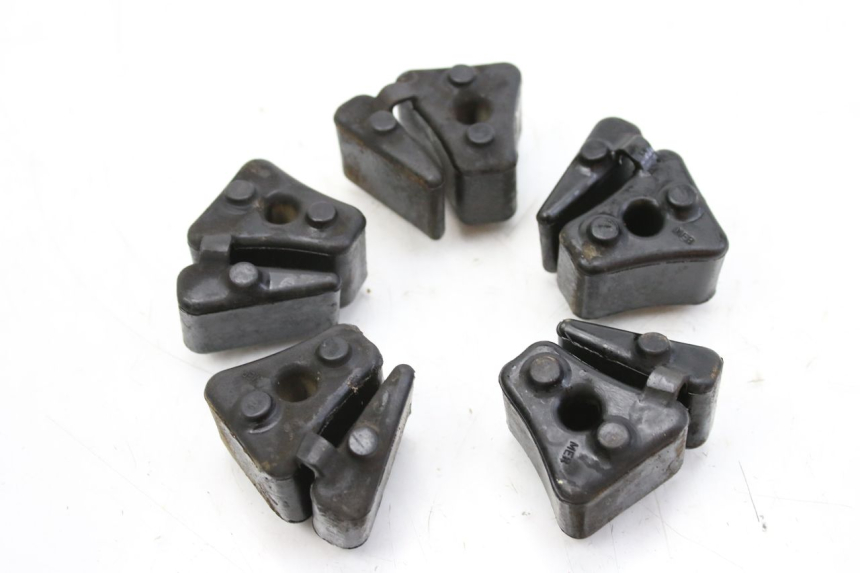 photo de SILENTBLOC CORONA HONDA CBF 500 (2004 - 2007) - Zoom sullo stato d'uso