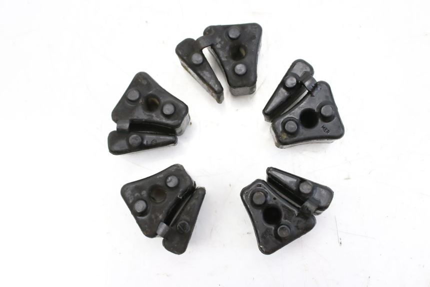 photo de SILENTBLOC CORONA HONDA CBF 500 (2004 - 2007) - Altra angolazione