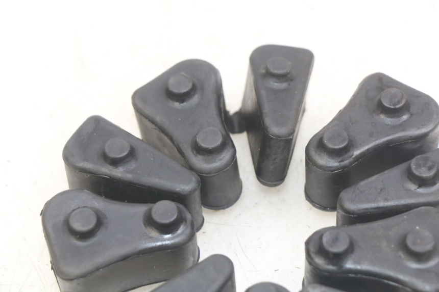 photo de SILENTBLOC CORONA HONDA CBR F SC25 1000 (1989 - 1992) - Dettaglio del componente