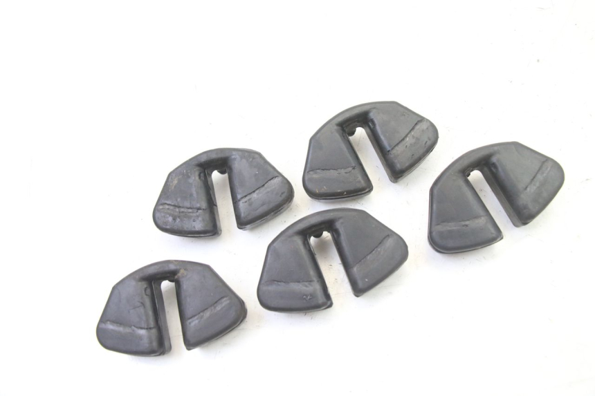 photo de CORONA SILENTBLOCK SUZUKI GS GSE 500 (2001 - 2003) - Zoom sullo stato d'uso