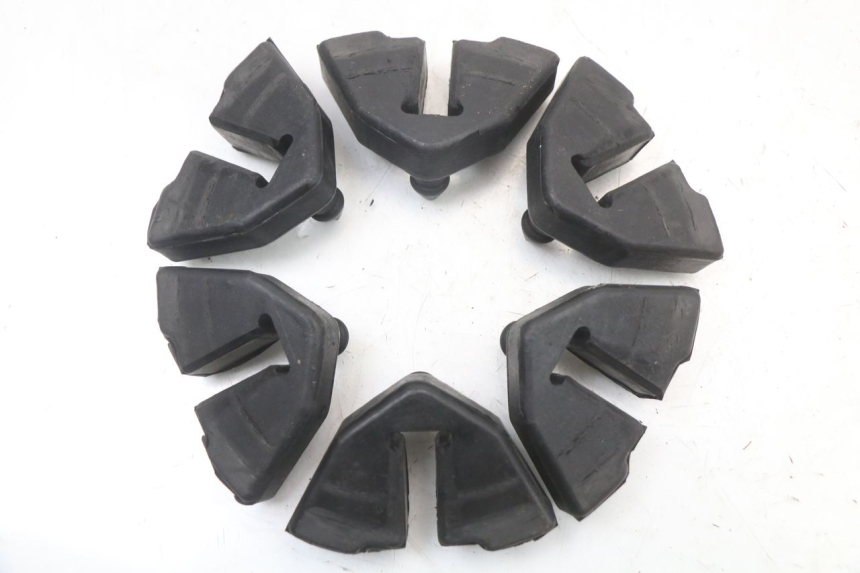 photo de CORONA SILENTBLOCK SUZUKI GSX E 250 (1982 - 1983) - Zoom sullo stato d'uso