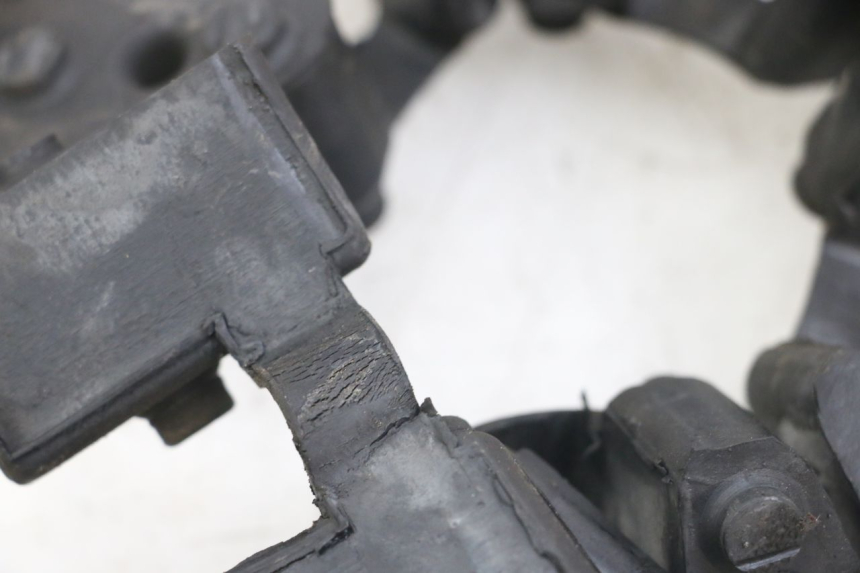 photo de SILENTBLOC CORONA TRIUMPH SPEED TRIPLE T301 900 (1994 - 1996) - Zoom sullo stato d'uso