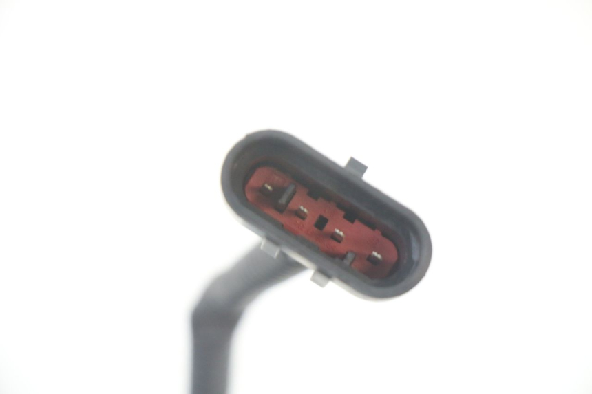 photo de SONDA LAMBDA PIAGGIO VESPA LX IE 125 (2010 - 2012) - Dettagli dei punti di fissaggio