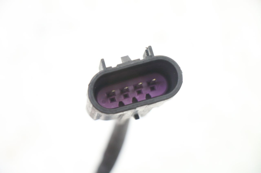 photo de SONDA LAMBDA PEUGEOT SATELIS 125 (2013 - 2018) - Primo piano tecnico