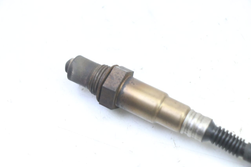 photo de SONDA LAMBDA PEUGEOT SATELIS 250 (2006 - 2012) - Altra angolazione