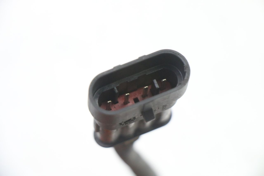 photo de SONDA LAMBDA PEUGEOT SATELIS 250 (2006 - 2012) - Primo piano tecnico