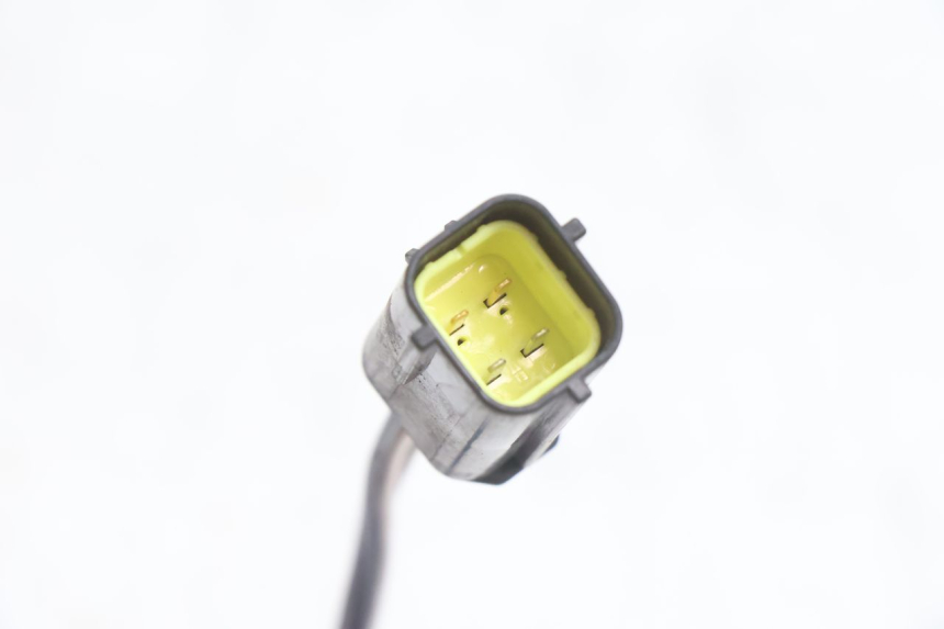 photo de SONDA LAMBDA PEUGEOT SATELIS 125 (2006 - 2009) - Primo piano tecnico