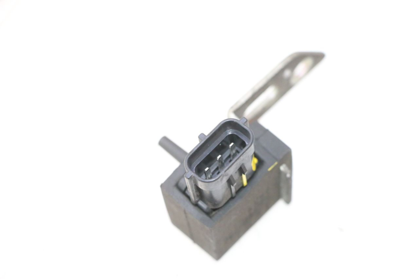 photo de SONDA PRESSIONE ARIA SUZUKI BURGMAN 125 (2007 - 2014) - Altra angolazione