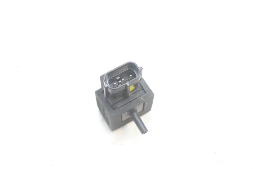 photo de SENSORE PRESSIONE ARIA SUZUKI BURGMAN EXECUTIVE ABS 650 (2006 - 2012) - Altra angolazione