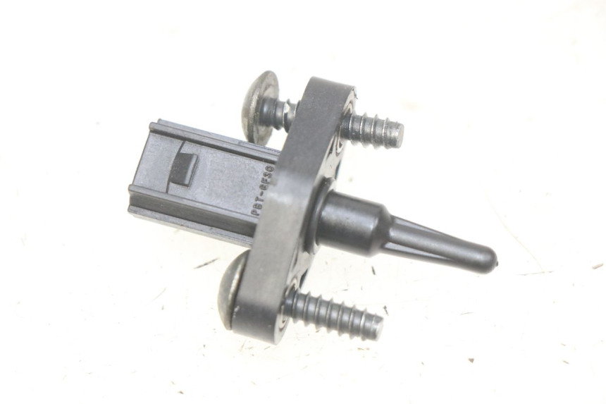 photo de SONDA PRESSIONE ARIA HONDA CB R 1000 (2018 - 2023) - Dettaglio del componente