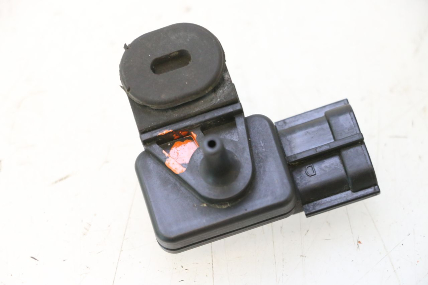 photo de SENSORE PRESSIONE ARIA KAWASAKI ER-6 ER6 N 650 (2005 - 2009) - Dettaglio del componente