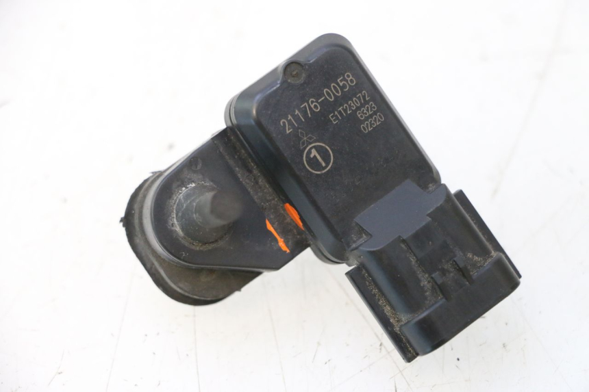 photo de SENSORE PRESSIONE ARIA KAWASAKI ER-6 ER6 N 650 (2005 - 2009) - Altra angolazione