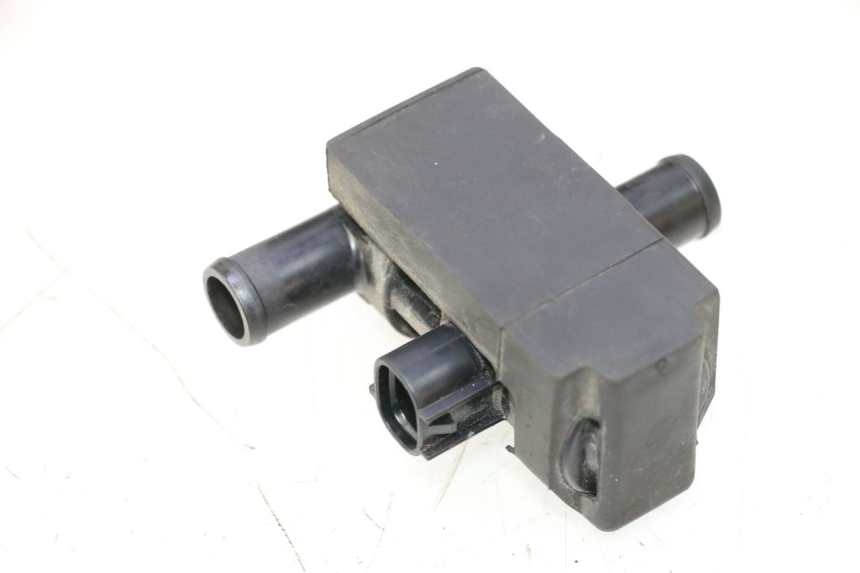 photo de SENSORE PRESSIONE ARIA KAWASAKI ER-6 ER6 N 650 (2005 - 2009) - Altra angolazione