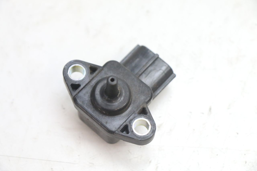 photo de SENSORE PRESSIONE ARIA YAMAHA FJR 1300 (2001 - 2005) - Zoom sullo stato d'uso