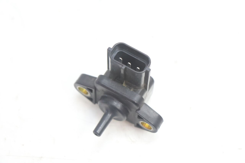 photo de SENSORE PRESSIONE ARIA YAMAHA FJR 1300 (2001 - 2005) - Altra angolazione