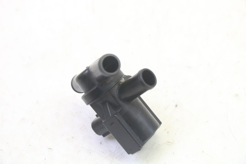 photo de SENSORE PRESSIONE ARIA YAMAHA FZ6 N FAZER 600 (2004 - 2006) - Altra angolazione