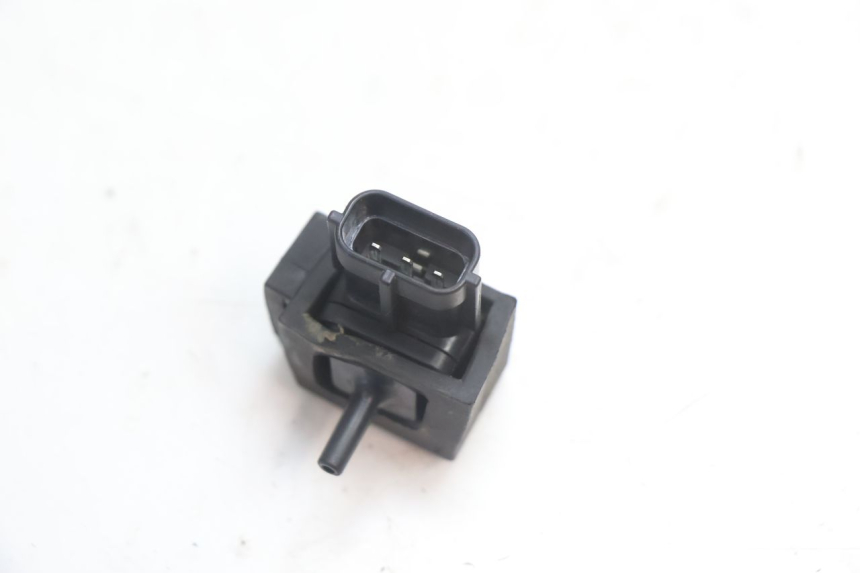 photo de SONDA PRESSIONE ARIA SUZUKI GSR 600 (2005 - 2012) - Altra angolazione