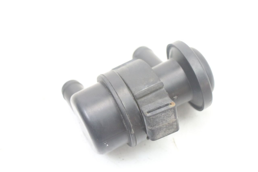 photo de SENSORE PRESSIONE ARIA KYMCO PEOPLE S 125 (2000 - 2008) - Altra angolazione