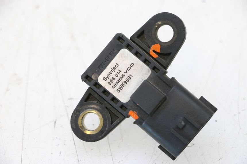 photo de SENSORE PRESSIONE ARIA PEUGEOT SATELIS COMPRESSOR K15 125 (2006 - 2009) - Dettaglio del componente