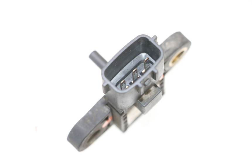 photo de SENSORE PRESSIONE ARIA PEUGEOT SATELIS COMPRESSOR K15 125 (2006 - 2009) - Zoom sullo stato d'uso
