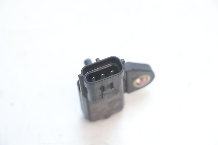 photo de Sensore di pressione dell'aria SUZUKI SV S 650 (2003 - 2009) - Altra angolazione